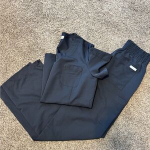 Resurge Scrub Set- wide leg pants size XS Tall and Medium one pocket scrub top.
